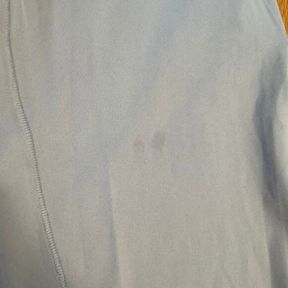 Halara Grey Crossover Leggings NWT Cropped Athletic Pants Size Medium - Picture 3 of 4